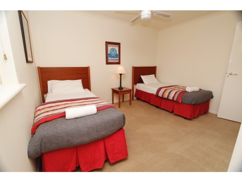 7/11-13 Samarinda Drive, Point Lookout QLD 4183