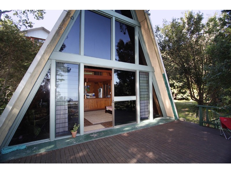 4 Billa Street, Point Lookout QLD 4183