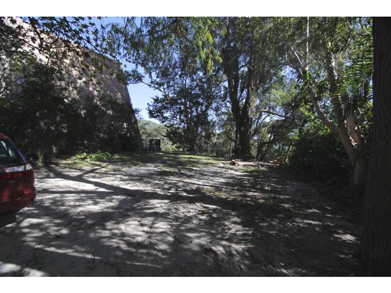 4 Billa Street, Point Lookout QLD 4183