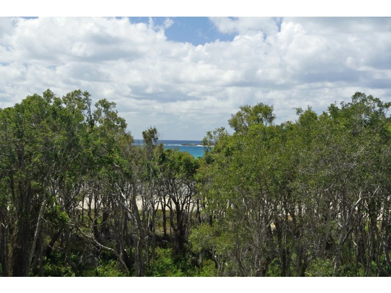 112 Dickson Way, Point Lookout QLD 4183