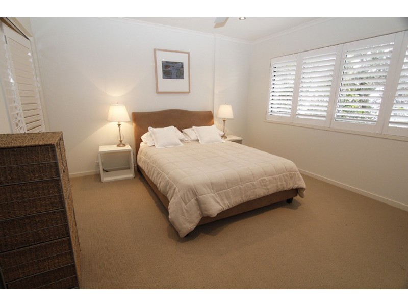 4/15-17 Mooloomba  Road, Point Lookout QLD 4183
