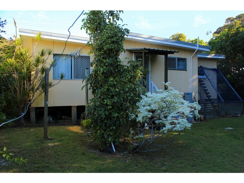 124 Dickson Way, Point Lookout QLD 4183