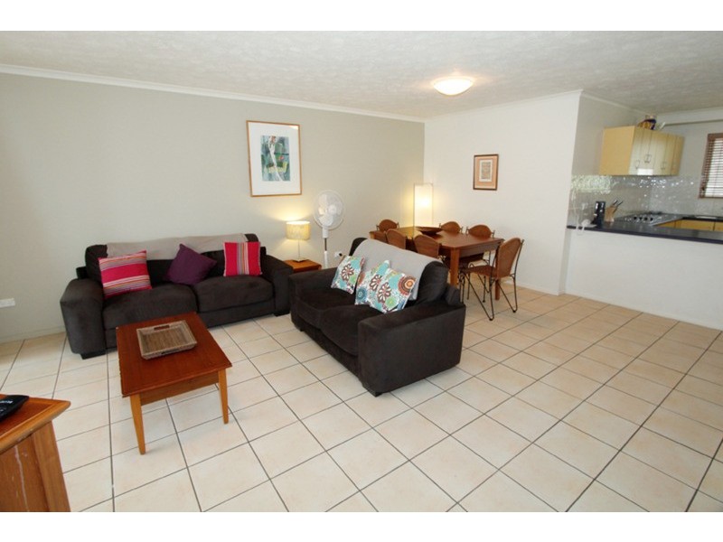 30/15 Samarinda Drive, Point Lookout QLD 4183
