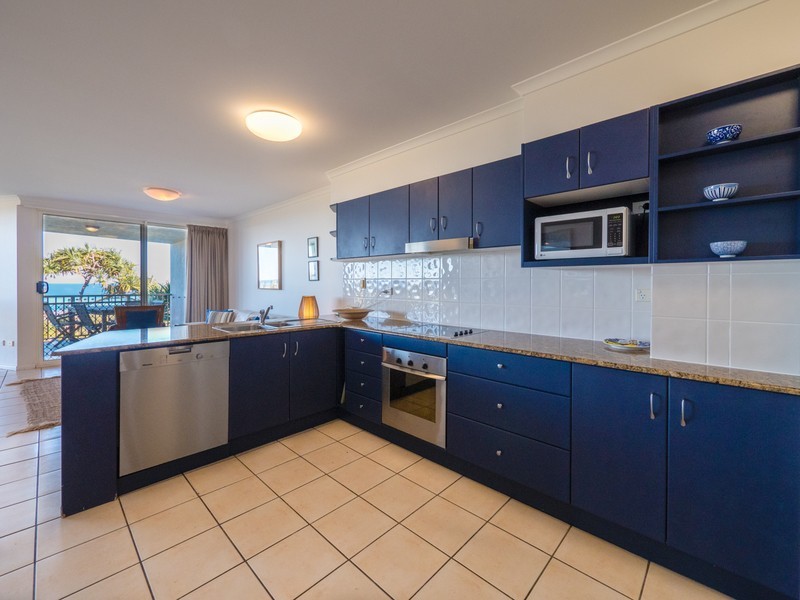 8/11-13 Samarinda Drive, Point Lookout QLD 4183