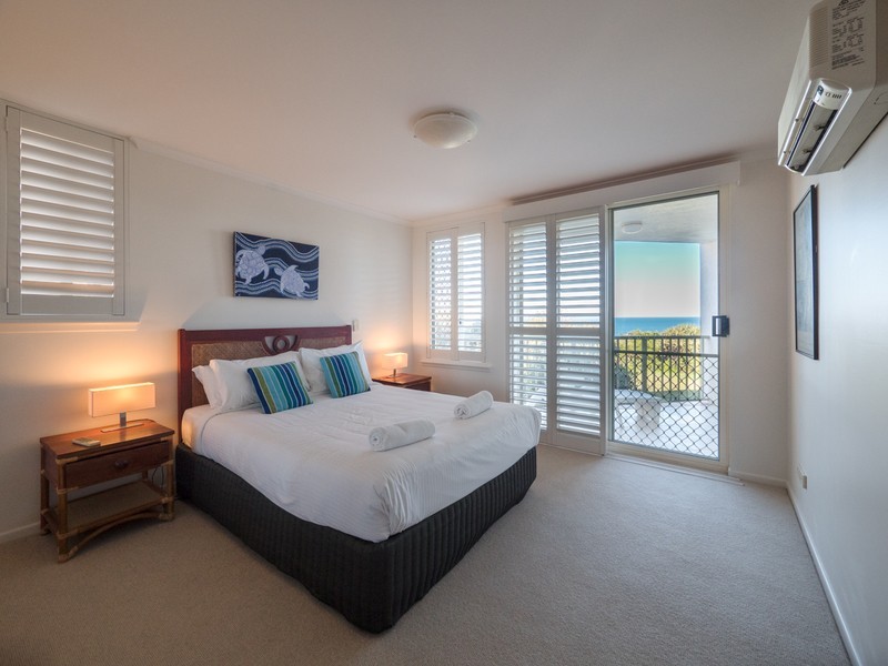 8/11-13 Samarinda Drive, Point Lookout QLD 4183