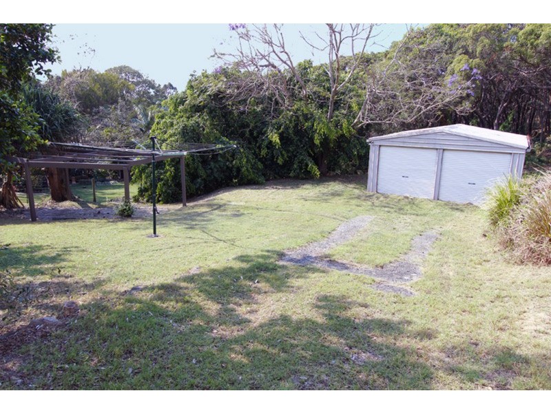 32 Cumming Parade, Point Lookout QLD 4183