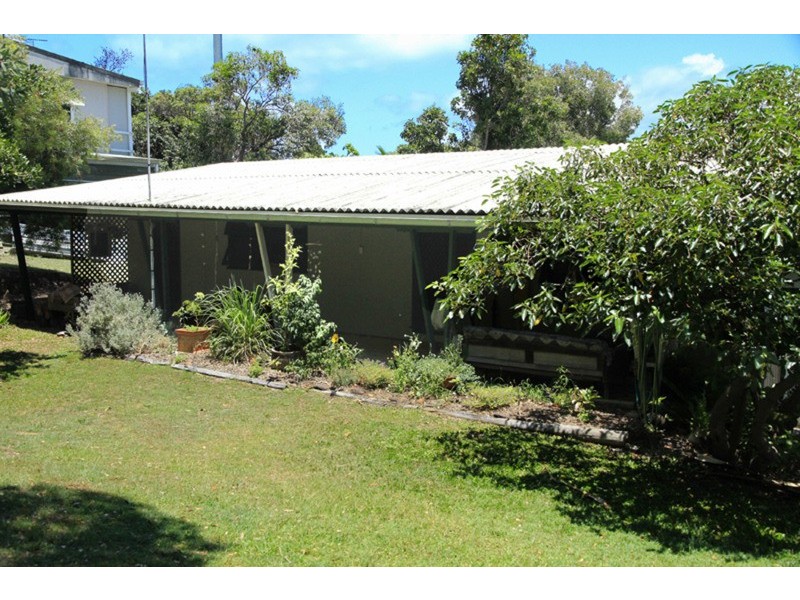 75 Mooloomba Road, Point Lookout QLD 4183
