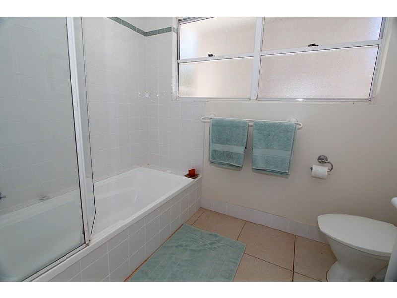 17/5 Samarinda Drive, Point Lookout QLD 4183