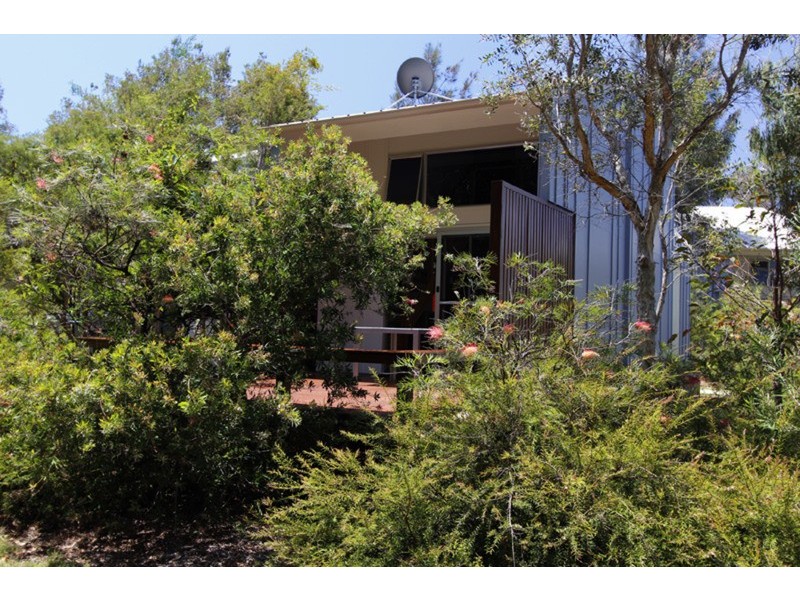 49 Dickson Way, Point Lookout QLD 4183