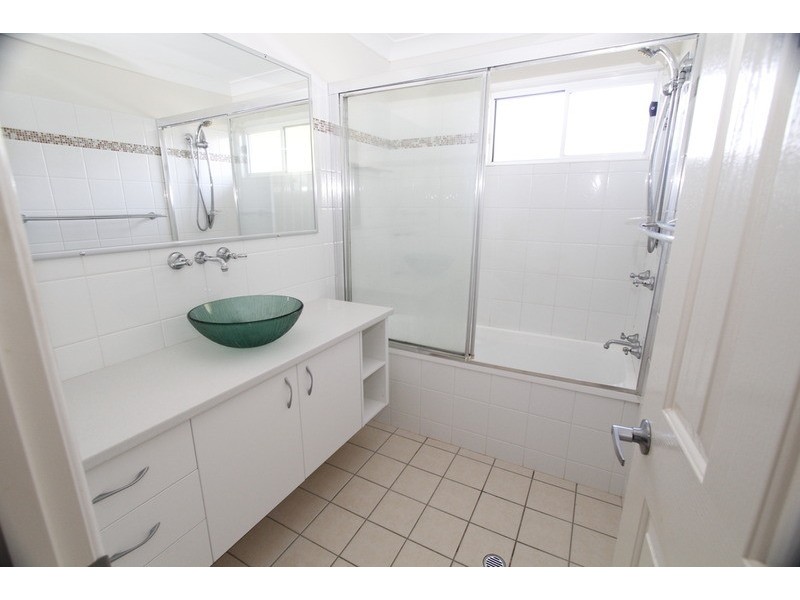24 Barton  Street, Dunwich QLD 4183