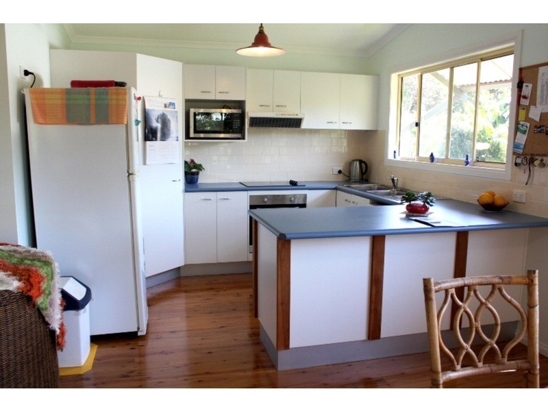 26 Bigoon  Road, Point Lookout QLD 4183