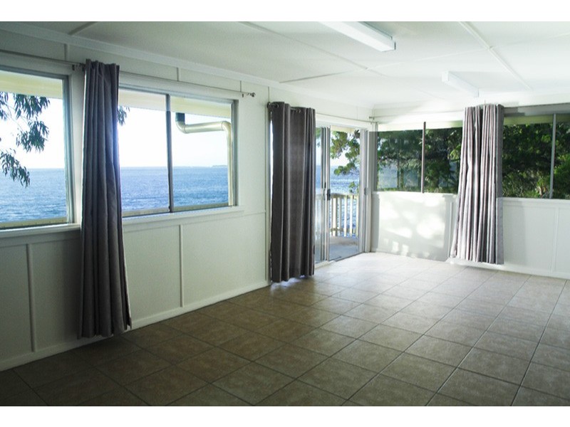 2/1 Kindara Street, Amity Point QLD 4183