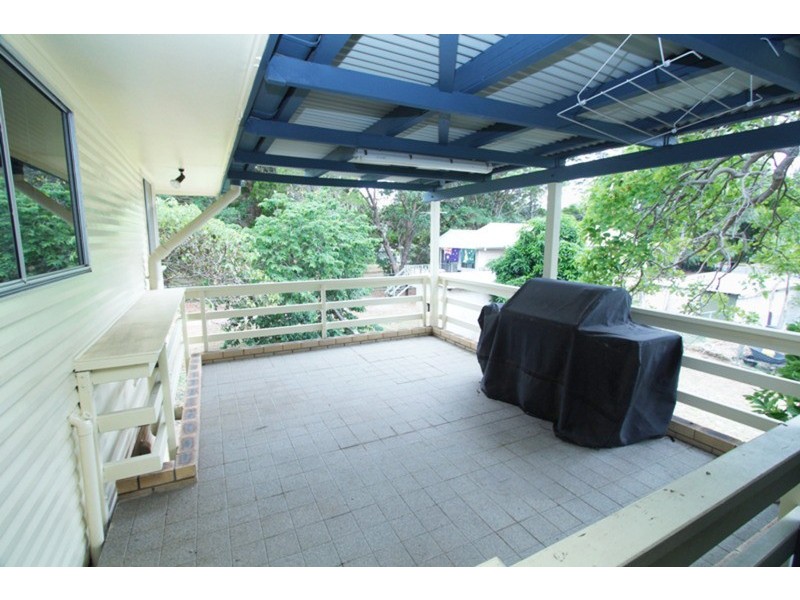 2/1 Kindara Street, Amity Point QLD 4183