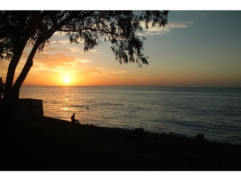 2/1 Kindara Street, Amity Point QLD 4183