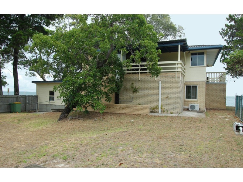 2/1 Kindara Street, Amity Point QLD 4183