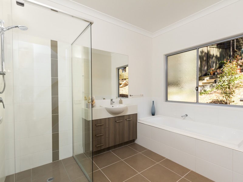 1/25 George Nothling Drive, Point Lookout QLD 4183