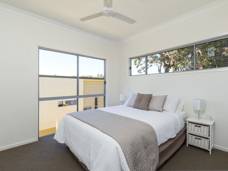 2/25 George Nothling Drive, Point Lookout QLD 4183