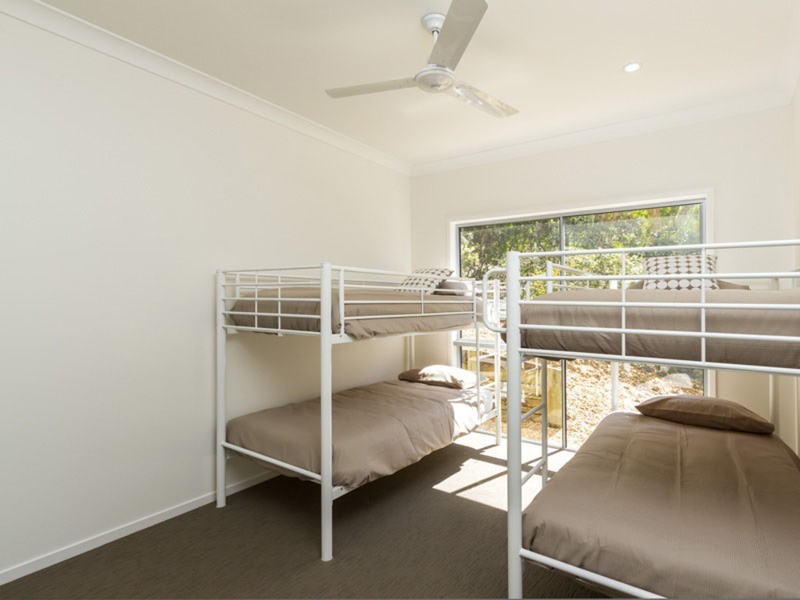 2/25 George Nothling Drive, Point Lookout QLD 4183