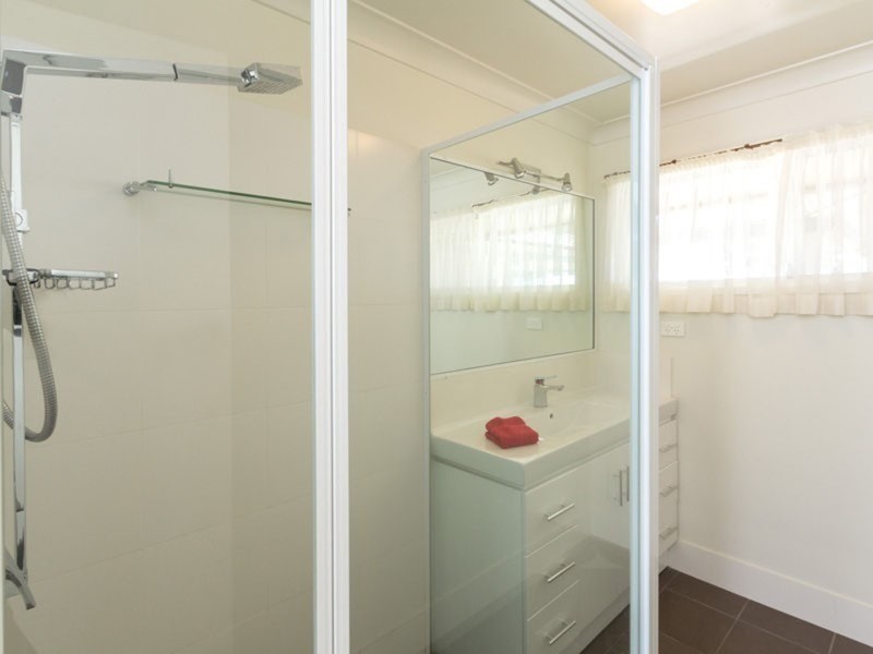 1/10 Illawong Crescent, Dunwich QLD 4183