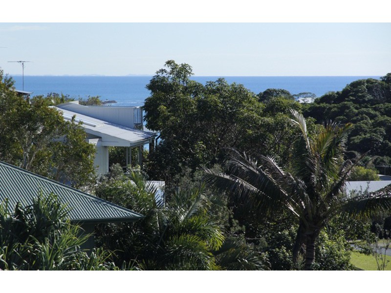 44 Cumming Parade, Point Lookout QLD 4183