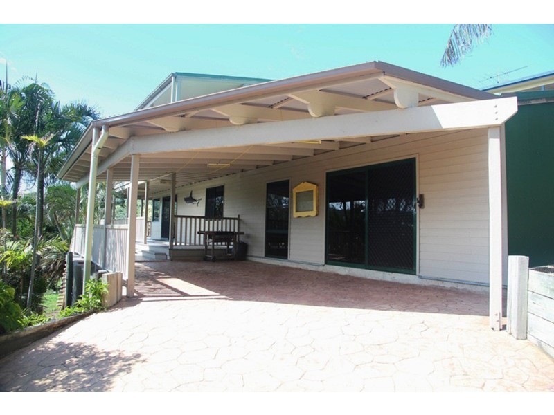 44 Cumming Parade, Point Lookout QLD 4183