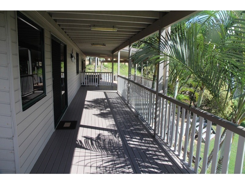 44 Cumming Parade, Point Lookout QLD 4183