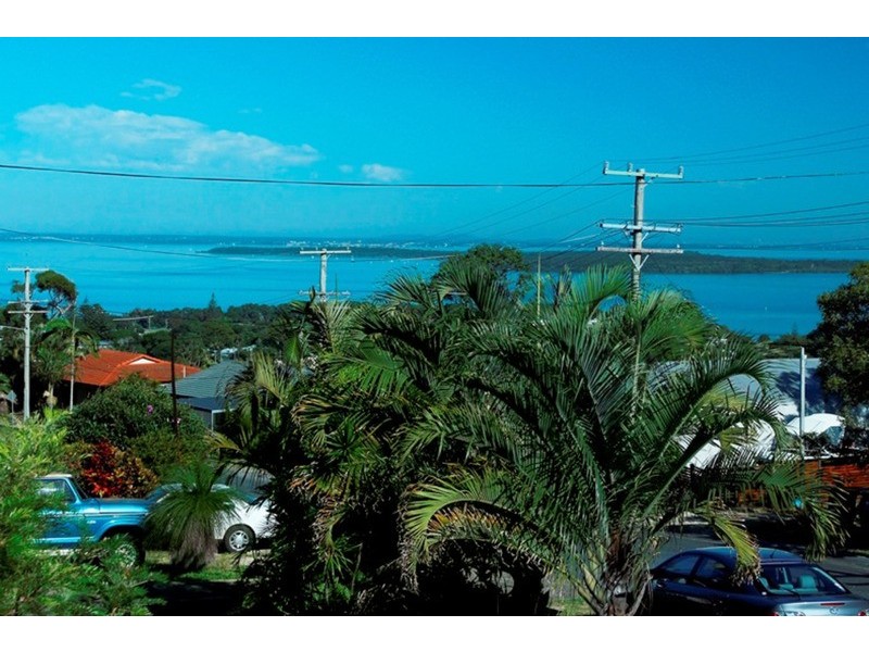 120 Rainbow Crescent, Dunwich QLD 4183