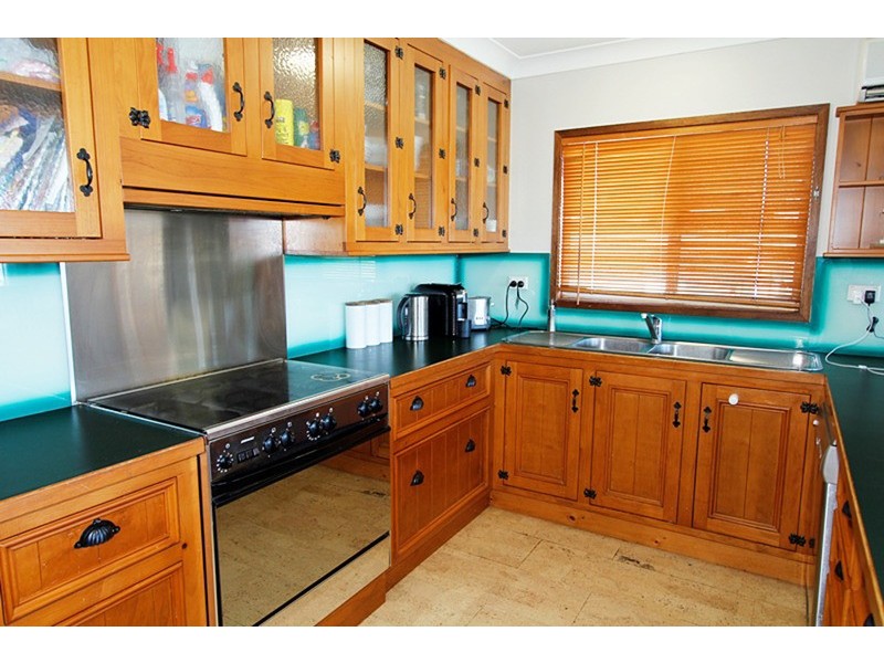 120 Rainbow Crescent, Dunwich QLD 4183