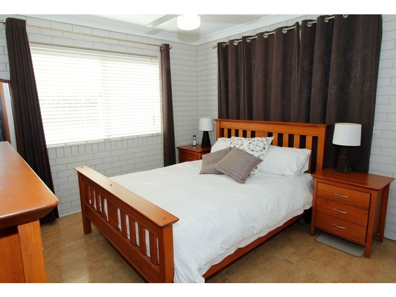 120 Rainbow Crescent, Dunwich QLD 4183