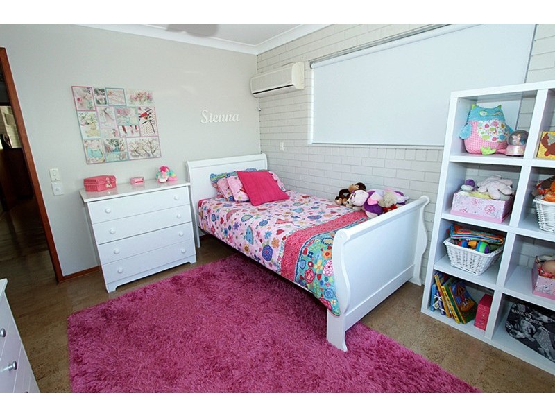 120 Rainbow Crescent, Dunwich QLD 4183