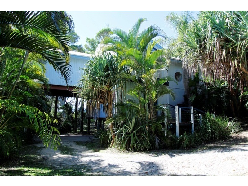 81 Tramican Street, Point Lookout QLD 4183