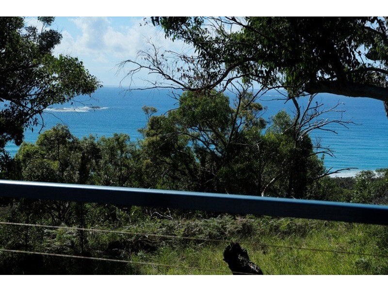 81 Tramican Street, Point Lookout QLD 4183