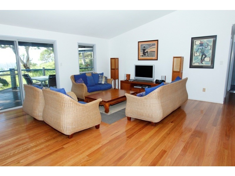 81 Tramican Street, Point Lookout QLD 4183