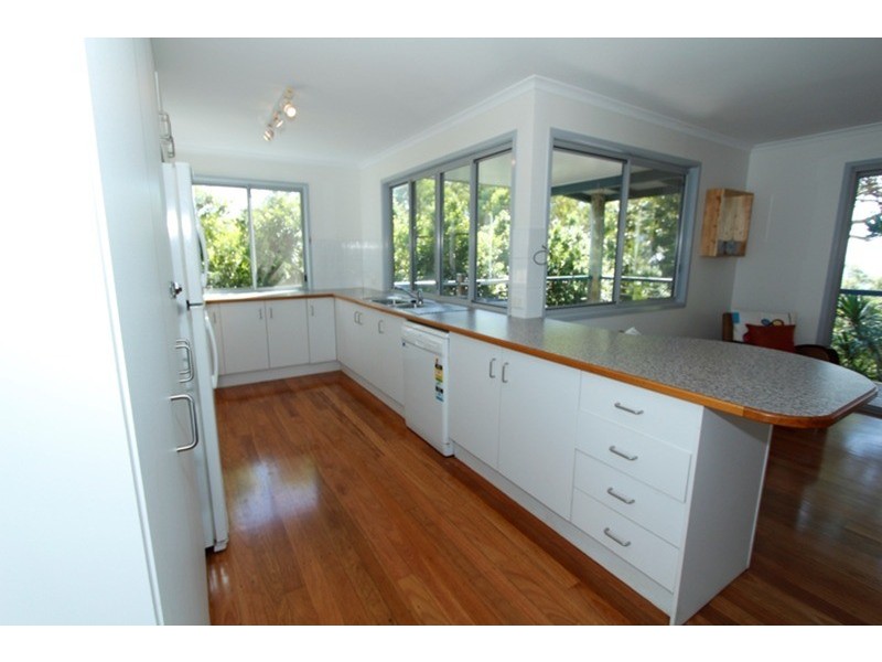 81 Tramican Street, Point Lookout QLD 4183