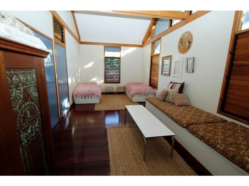 4 Mulung Street, Point Lookout QLD 4183