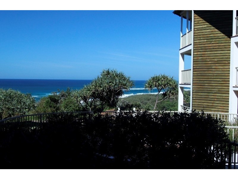 25/11-13 Samarinda Drive, Point Lookout QLD 4183
