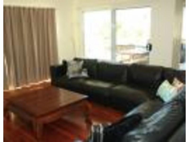 AMALFI, 2/16 Cumming  Parade, Point Lookout QLD 4183