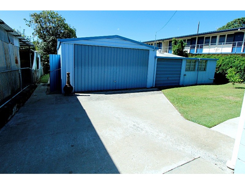 4 Oxley Parade, Dunwich QLD 4183