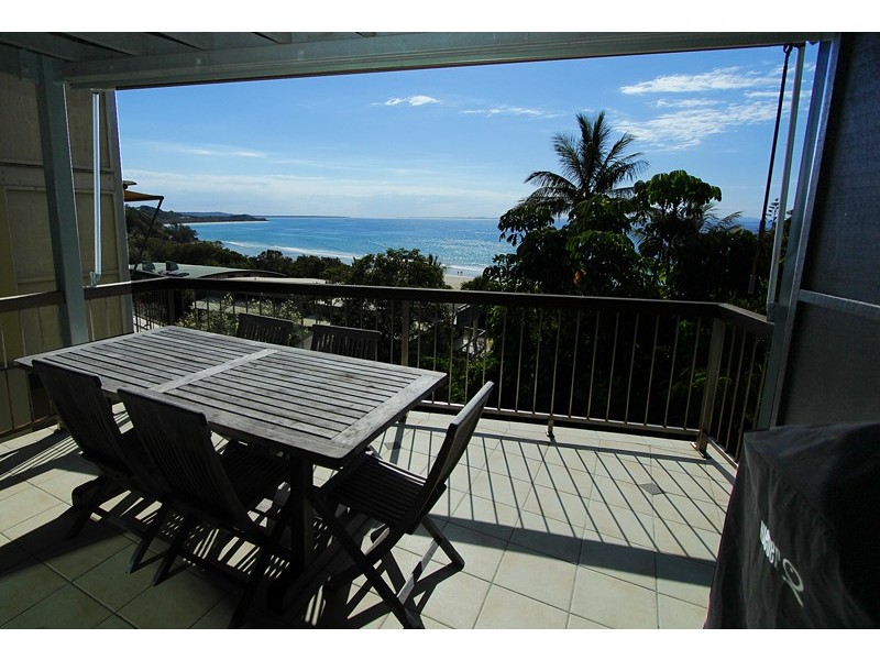 118-120 Mooloomba Road, Point Lookout QLD 4183