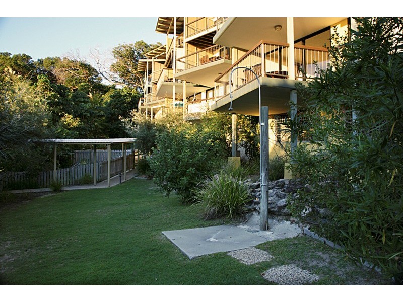 118-120 Mooloomba Road, Point Lookout QLD 4183