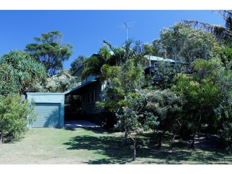 49 Cumming Parade, Point Lookout QLD 4183