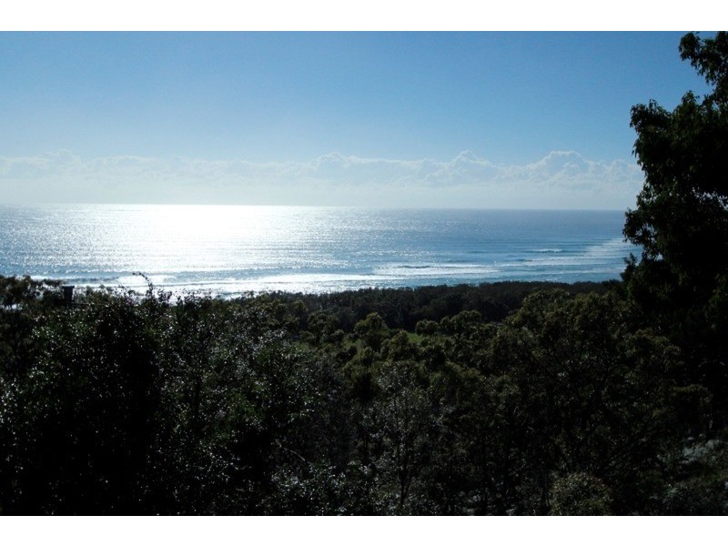 71 Tramican  Street, Point Lookout QLD 4183
