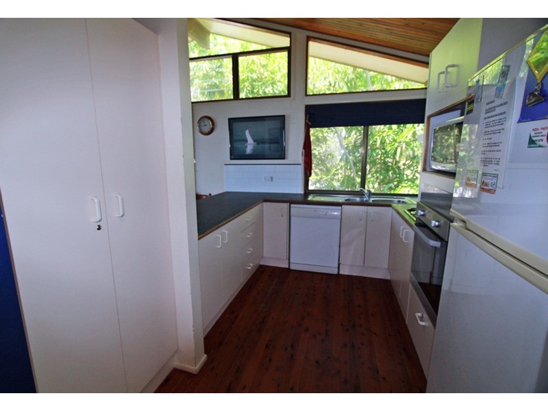71 Tramican  Street, Point Lookout QLD 4183