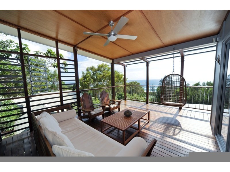 76 Tramican Street, Point Lookout QLD 4183