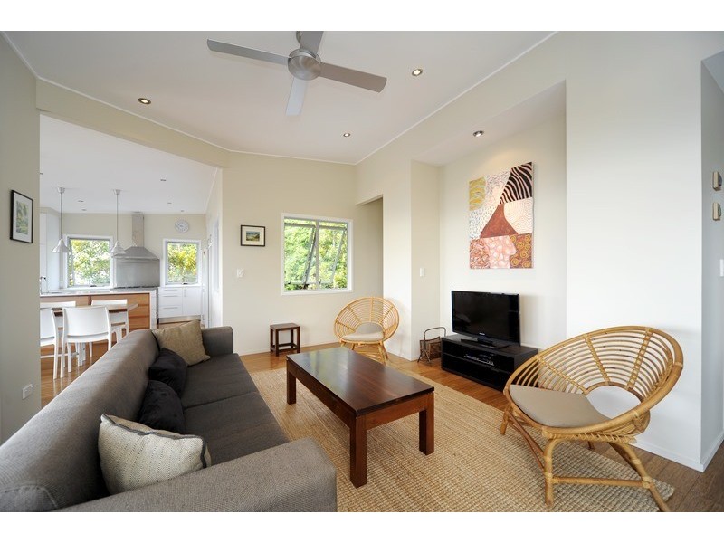 76 Tramican Street, Point Lookout QLD 4183