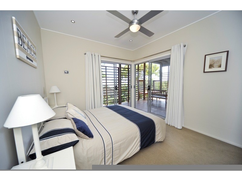 76 Tramican Street, Point Lookout QLD 4183