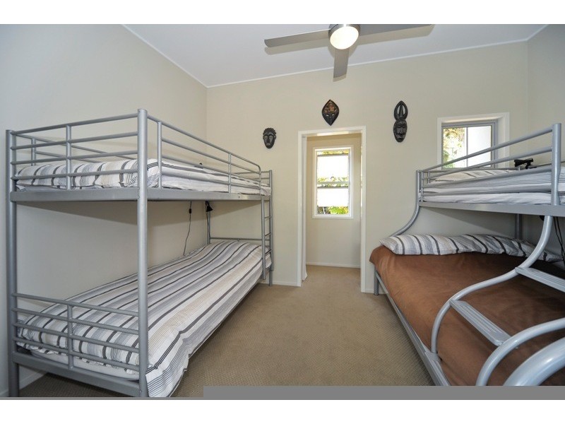 76 Tramican Street, Point Lookout QLD 4183