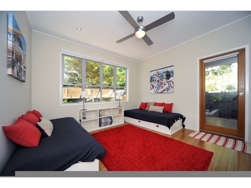 76 Tramican Street, Point Lookout QLD 4183