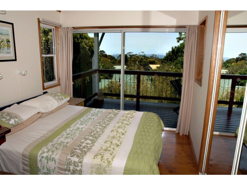 134 Tramican Street, Point Lookout QLD 4183