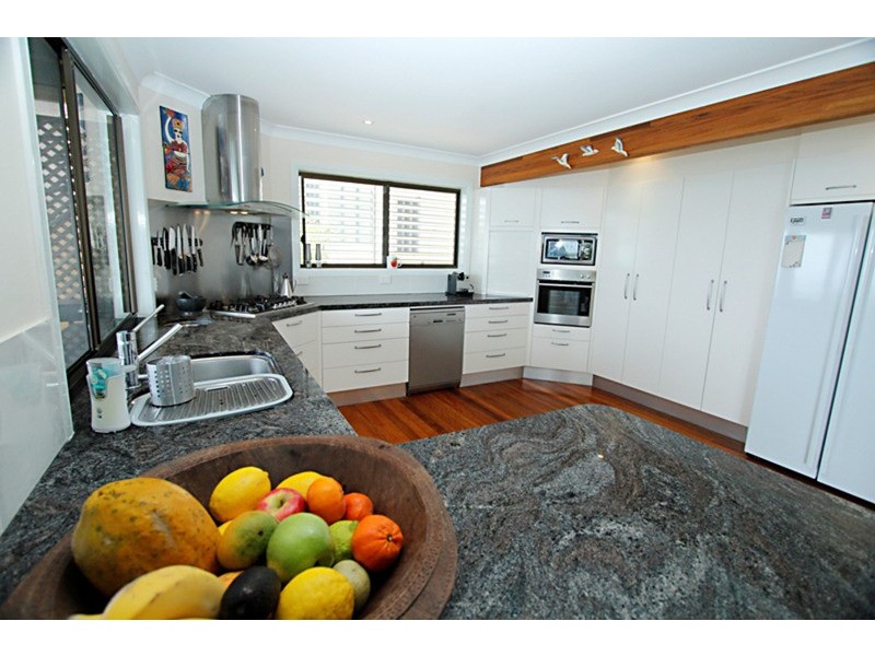 117 Tramican Street, Point Lookout QLD 4183